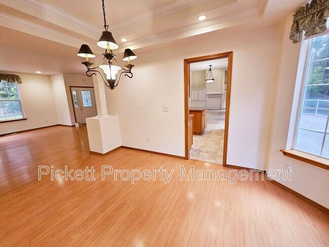 Building Photo - 5998 McCormick Woods Dr SW