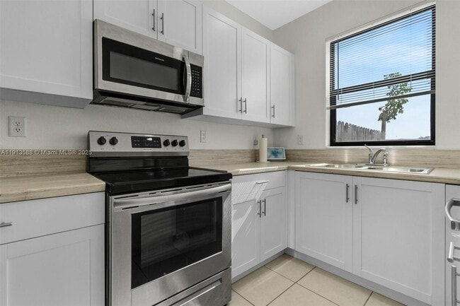 Building Photo - 10158 SW 228th Terrace