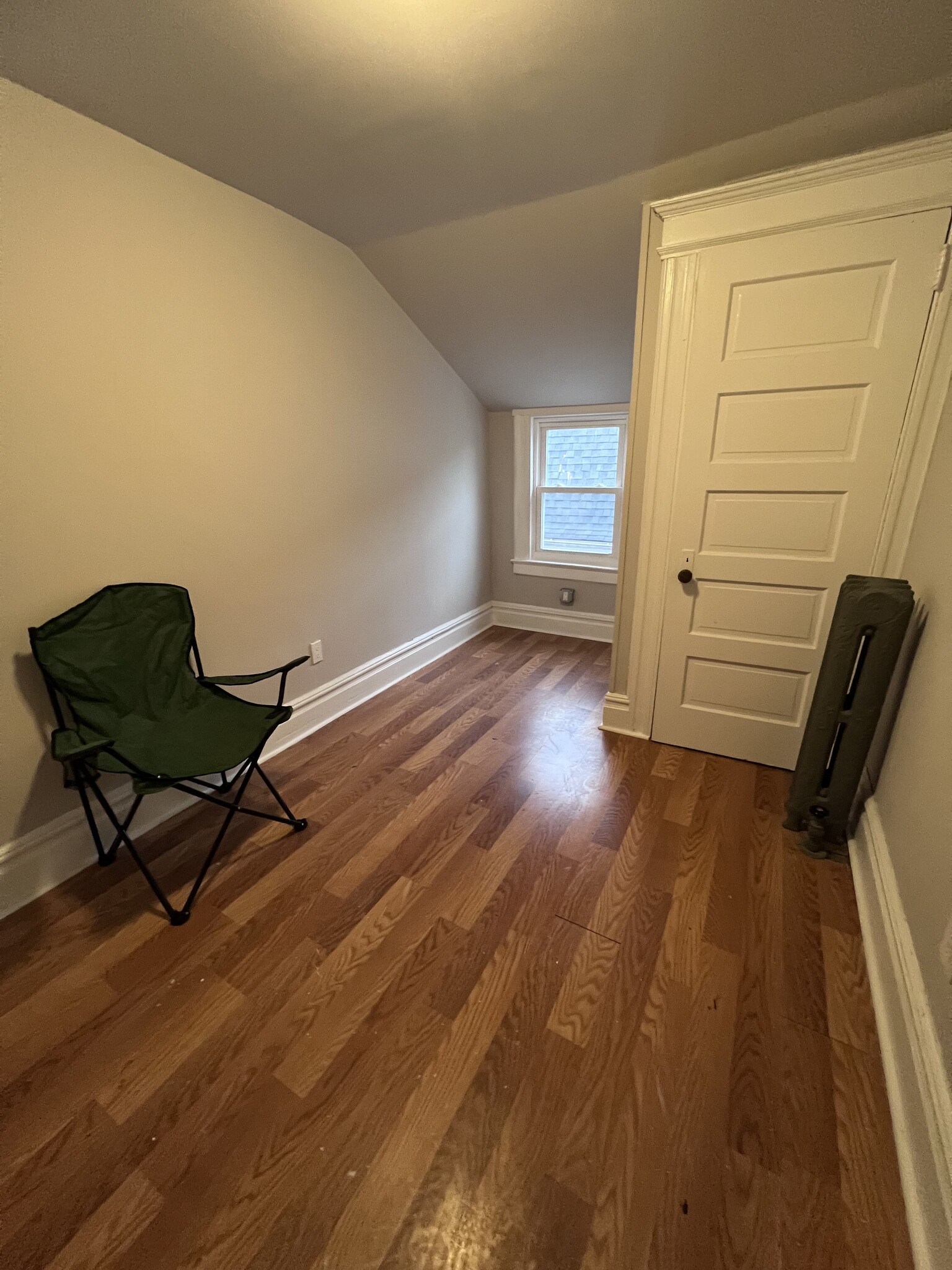 Building Photo - 29 Hilton St