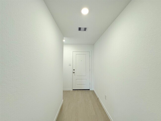 Building Photo - 6831 Flowering Ginger Ln
