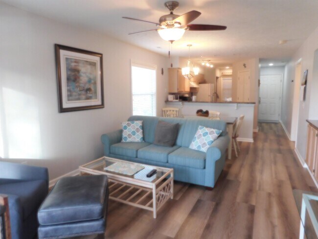 Building Photo - 521 White River Dr