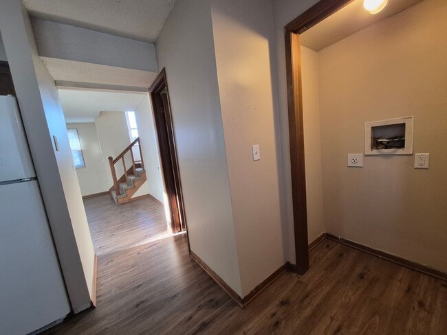 Building Photo - 1761-1763 E Lacona Avenue