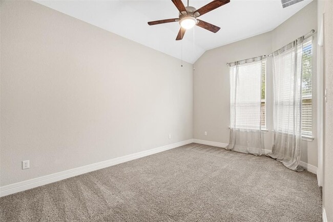 Building Photo - 385 Bonnet Blvd