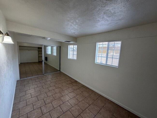 Building Photo - 311 E McElhany Ave