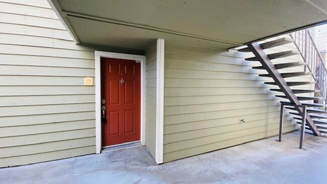 Building Photo - Spacious Lower Level, 2BD/2BA Condo Unit, ...
