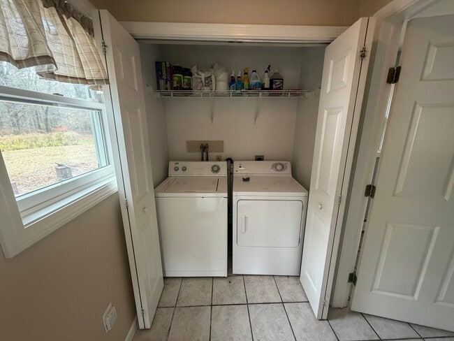 Building Photo - 131 Wells Rd