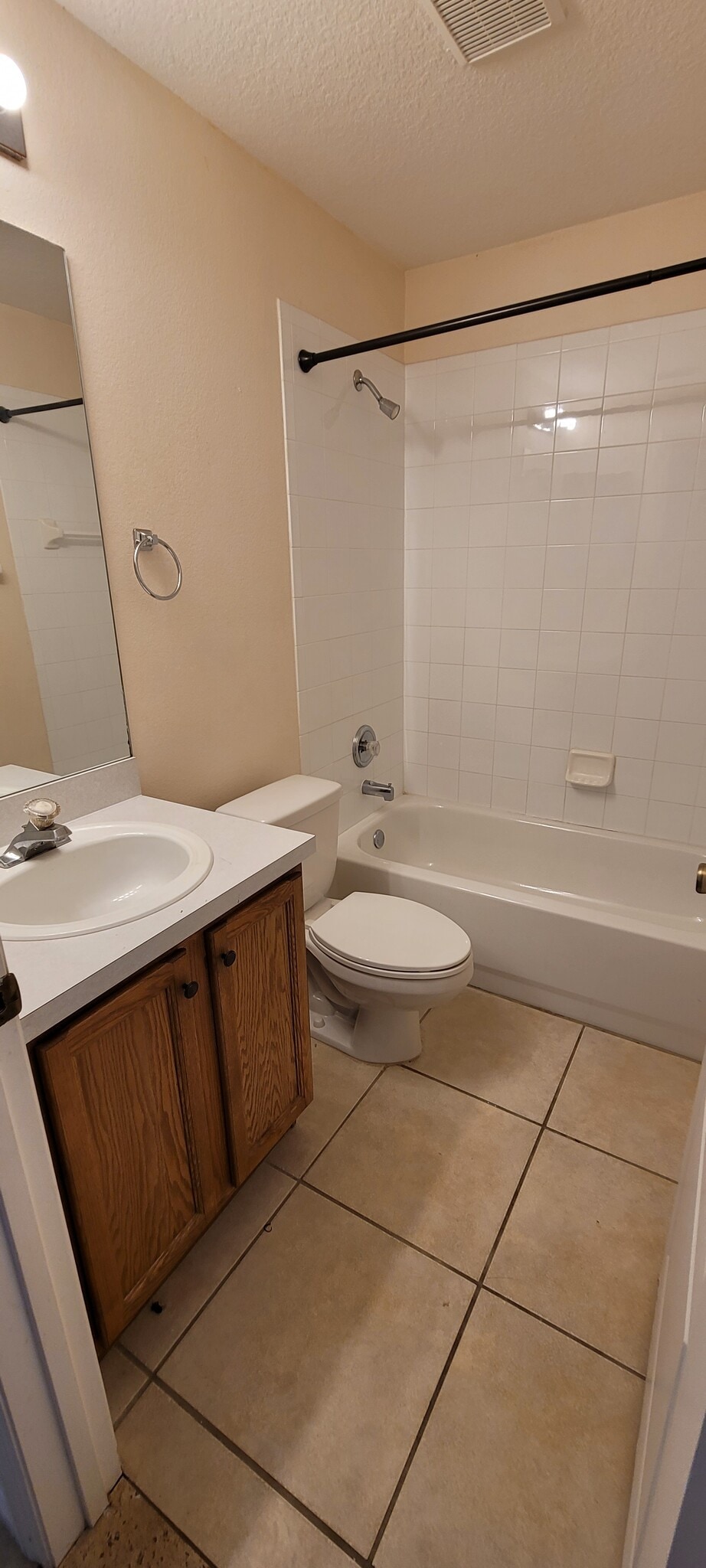 Building Photo - 268 Gala Cir