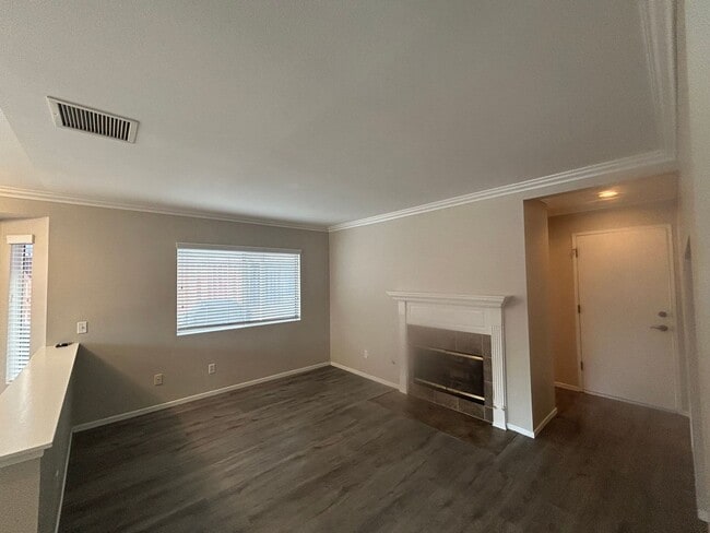 Building Photo - Remodeled Home for Rent in Corona – Sunroo...