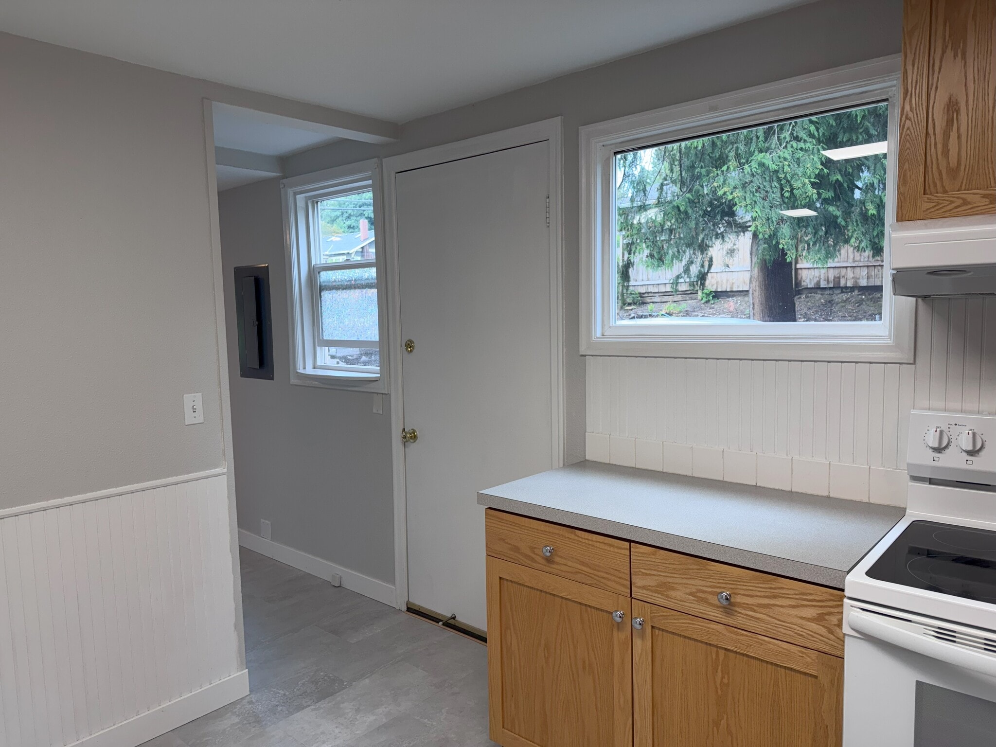 Kitchen Side Door - 4509 SW Taylors Ferry Rd