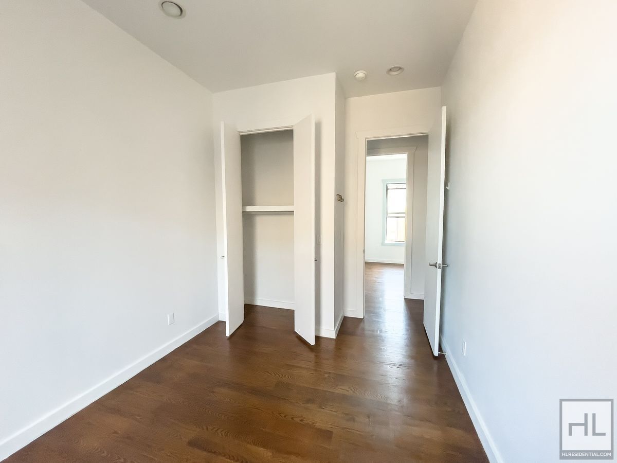 Building Photo - EASTERN PARKWAY / 2-Bed 1 Bath