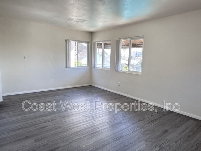 Primary Photo - 822 Tourmaline St