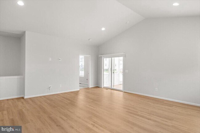 Building Photo - 106 Heyford Dr