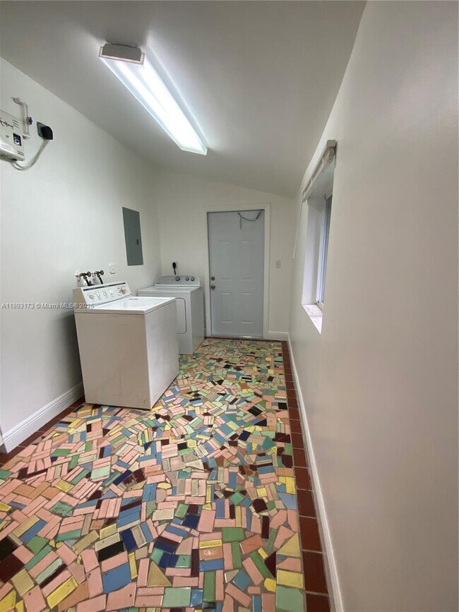 Building Photo - 251 NW 41st St