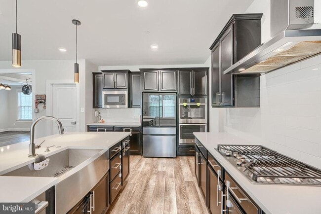 Building Photo - 7123 Starmount Ct
