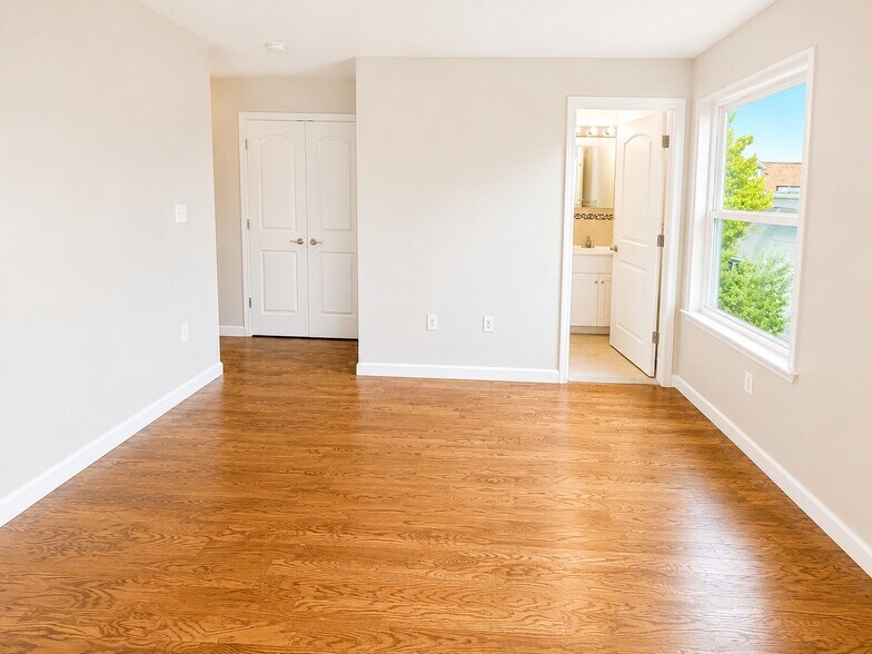 MASTER BEDROOM - 234 Palmer St