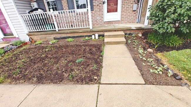 Building Photo - Ephrata Townhome 3 bed 1.5 bath