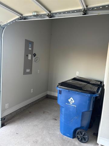 Building Photo - 6142 Rainbow Valley Pl