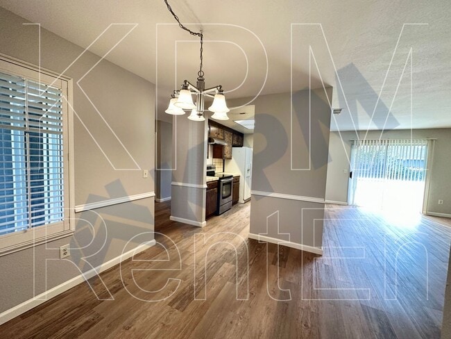 Building Photo - 2331 Shropshire Ct