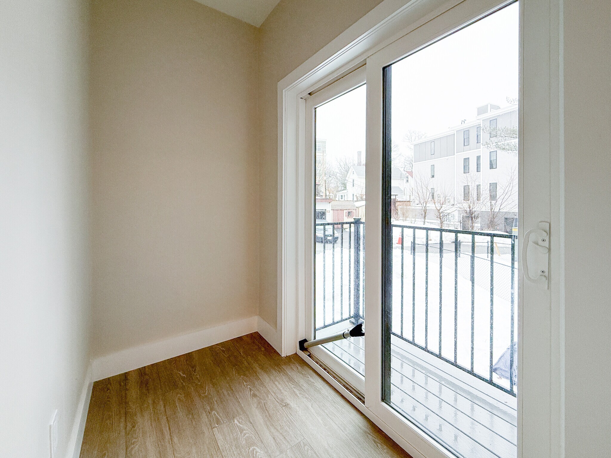 Building Photo - 58 River St