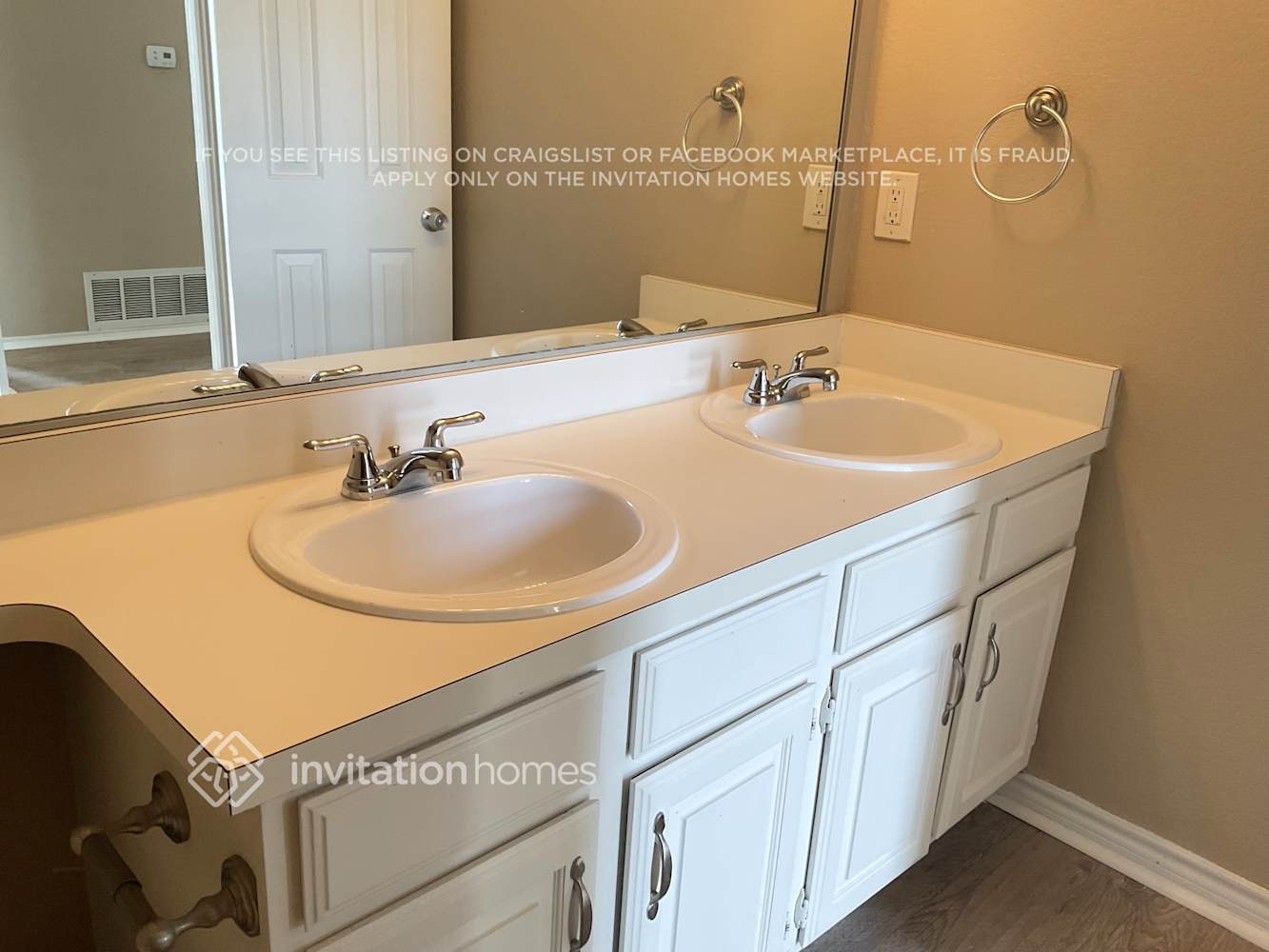 Building Photo - 3823 Branch Hollow Cir