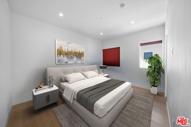 Building Photo - 733 N Gramercy Pl