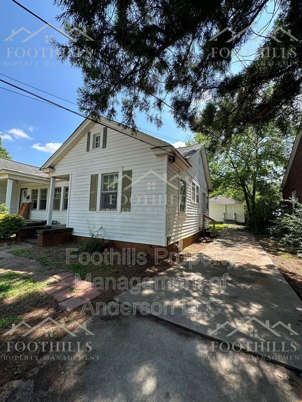 Building Photo - 611 Bonham Ct