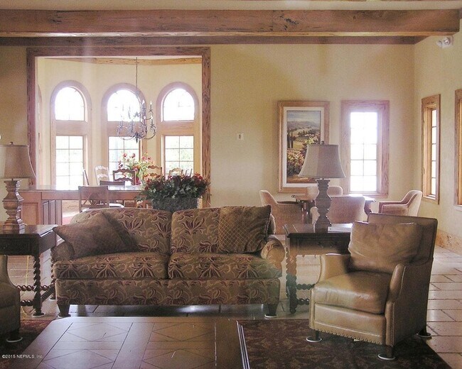 Building Photo - 258 Porta Rosa Circle