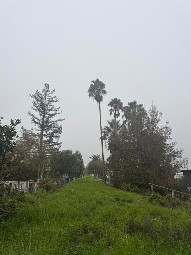 Building Photo - 5116 Sandmound Blvd