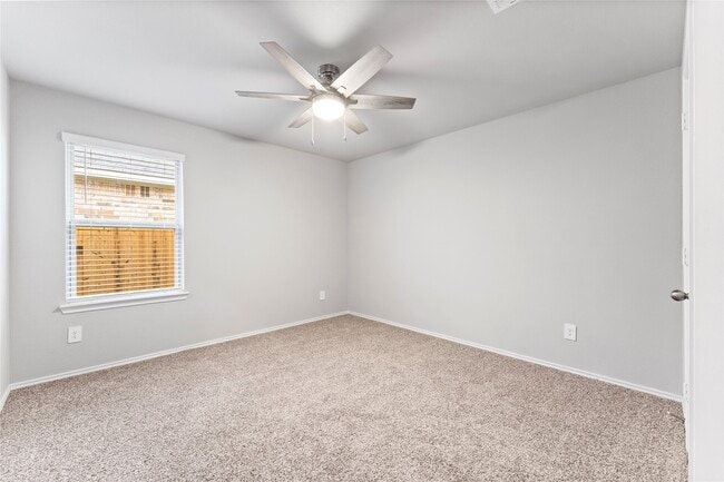 Building Photo - 40491 Gdn Hts Ln