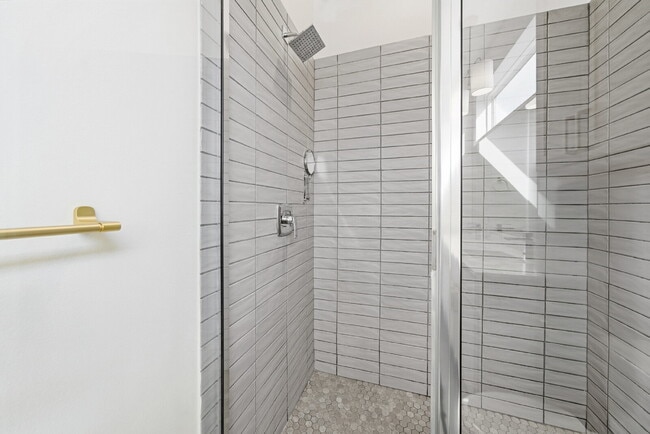 Building Photo - Spacious 3-Bed, 3-Bath Condo with Scenic Views in Vibrant Austin!