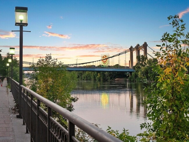 Building Photo - 675 N 1st St