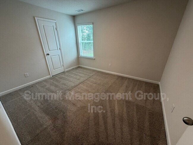 Building Photo - 219 Limestone Cir