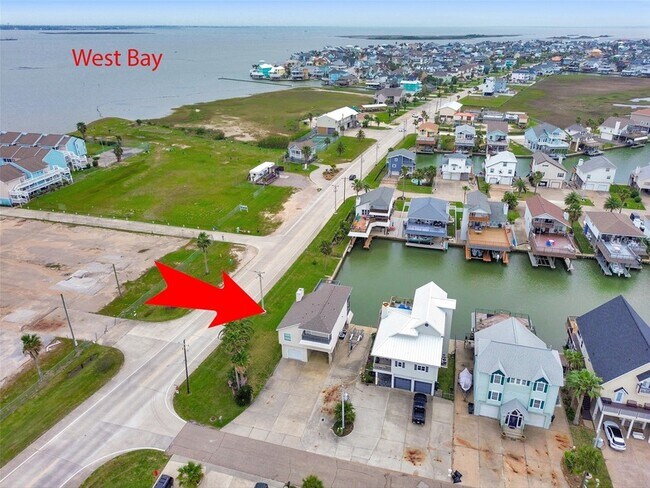 Building Photo - 301 Commander Dr