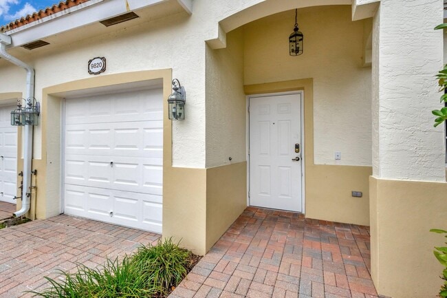 Building Photo - 9820 Galleon Dr