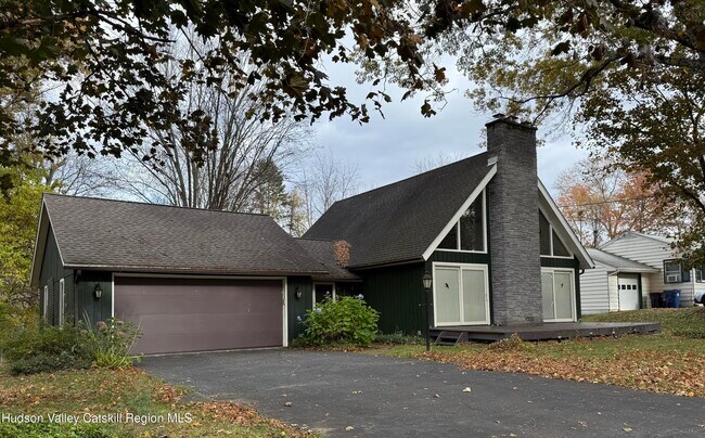 Primary Photo - 21 Cramer Rd