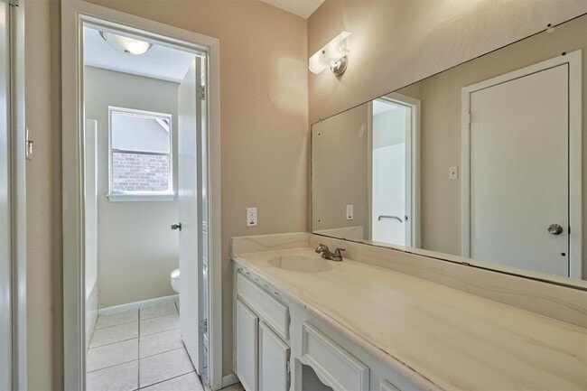Building Photo - 3503 Dawnwood Dr
