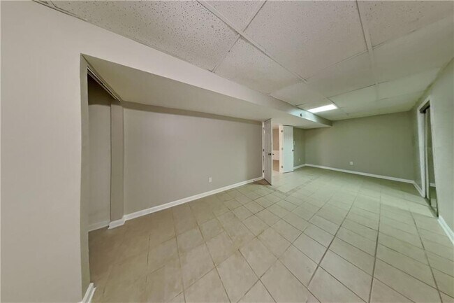 Building Photo - 1630 Rex Dr