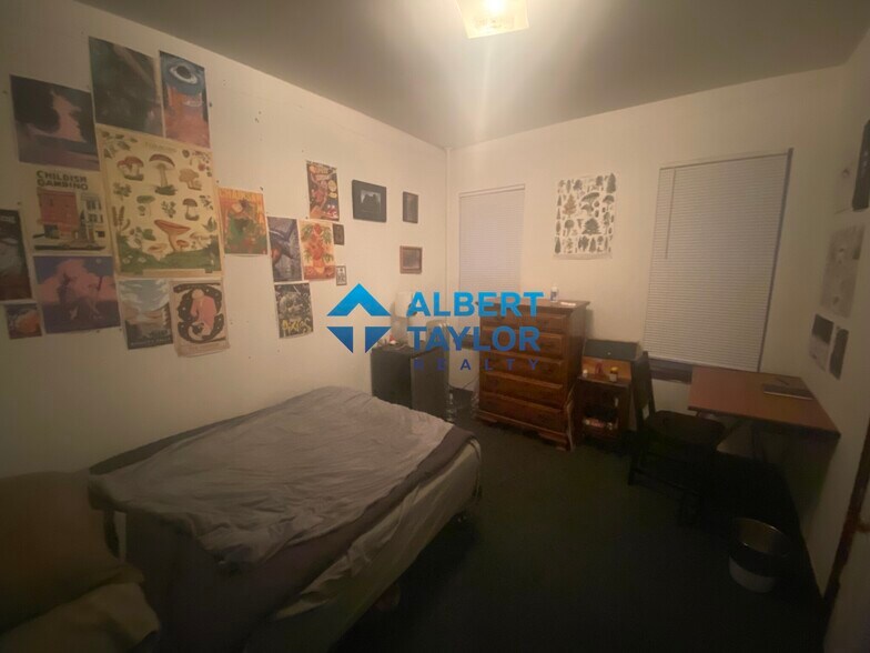 Building Photo - 10 Parker Hill Ave