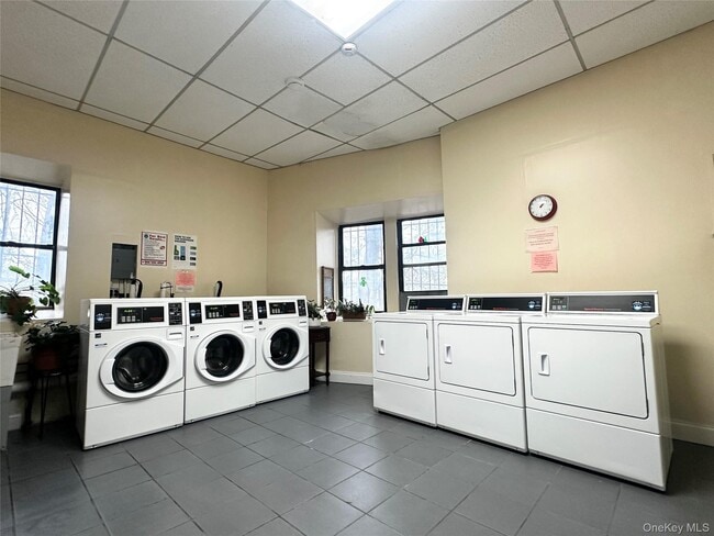 Building Photo - 4810 Boston Post Rd