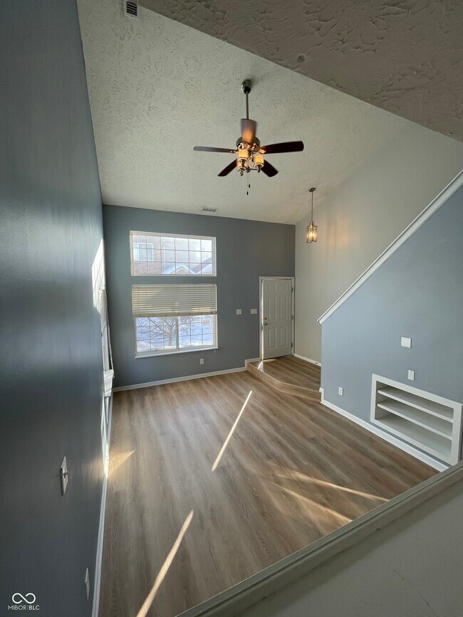 Building Photo - 612 Scotch Pine Dr