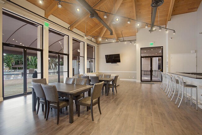 Building Photo - 20376 Hacienda Ct