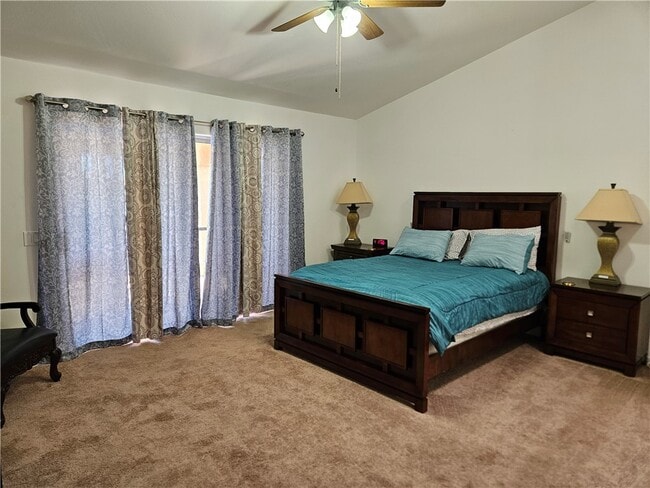 Building Photo - 2068 E Lago Grande Bay