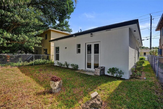 Building Photo - 1559 NW 62nd Terrace