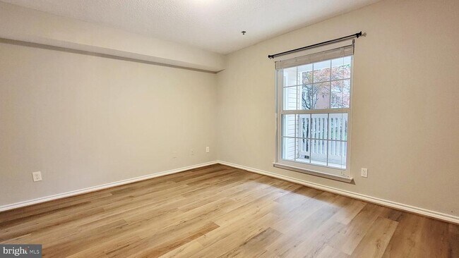 Building Photo - 1504 Lincoln Way