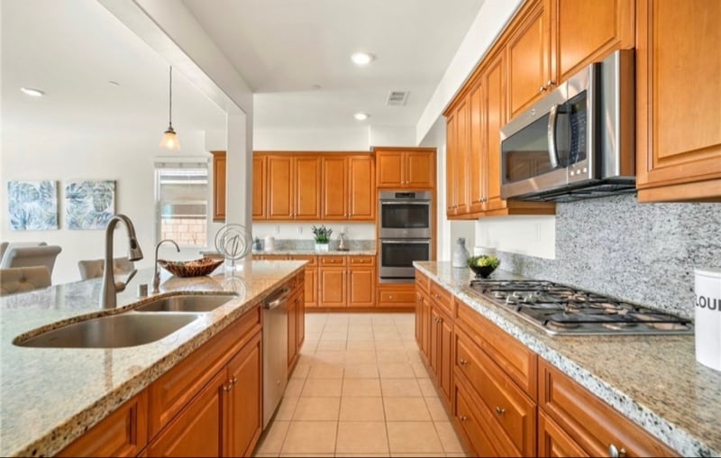 Building Photo - 14925 Shoreham St