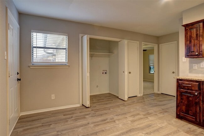 Building Photo - 711 Wolftrap Dr