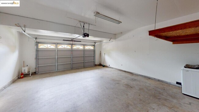 Building Photo - 1032 Twinbridge Ct