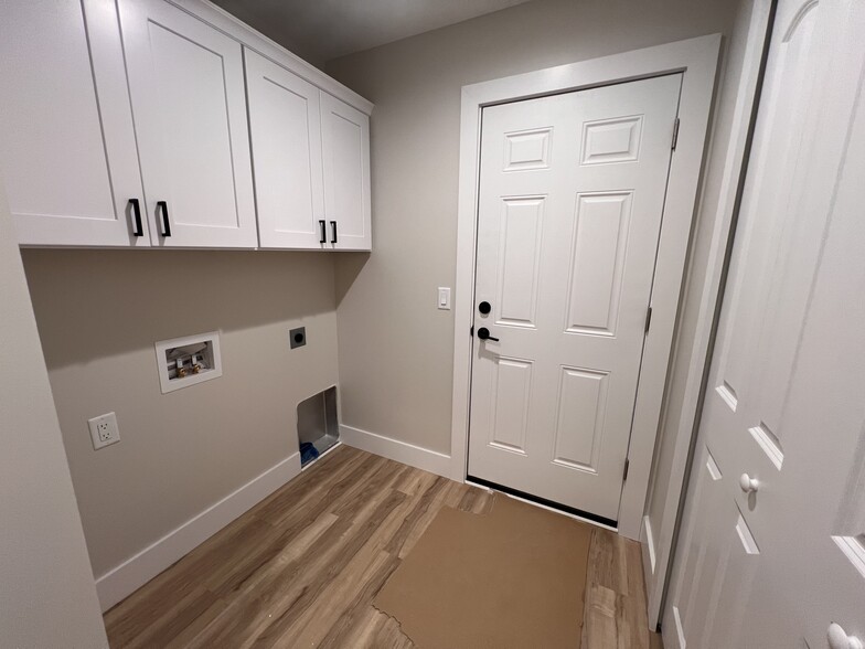Building Photo - 1092 Birmley Estates Dr