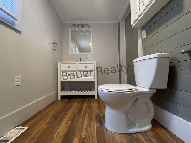 Building Photo - Two Bedroom, 1 1/2 Baths