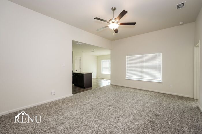 Building Photo - 123 Palomino Bnd Dr